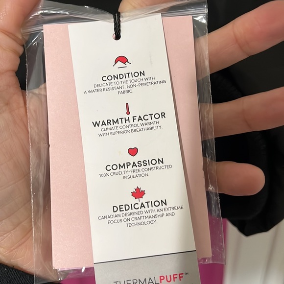 NWT Avec Les Filles Black Puffer w/Faux Shearling Lined Hood Jacket Women’s Med - Picture 10 of 12